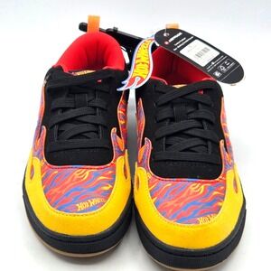 AIRWALK Hot Wheels Boys Flame Sneakers Black Red Yellow Blue Size 5 NEW with TAG